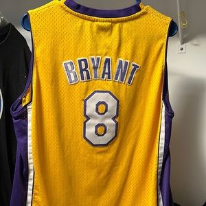 Vintage lakers 8 Kobe jersey size XL brand, Reebok
